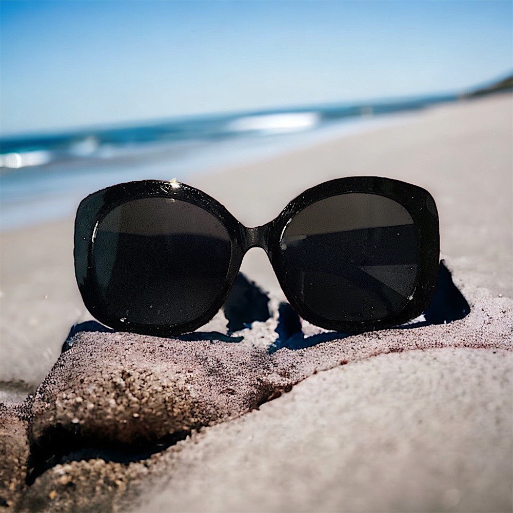 OVERSIZED TRENDY SUNGLASSES